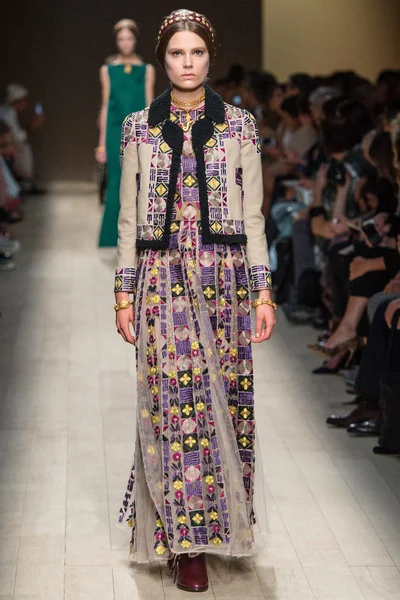 Look 57
